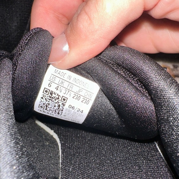 Adidas Sneaker - Picture 4 of 4